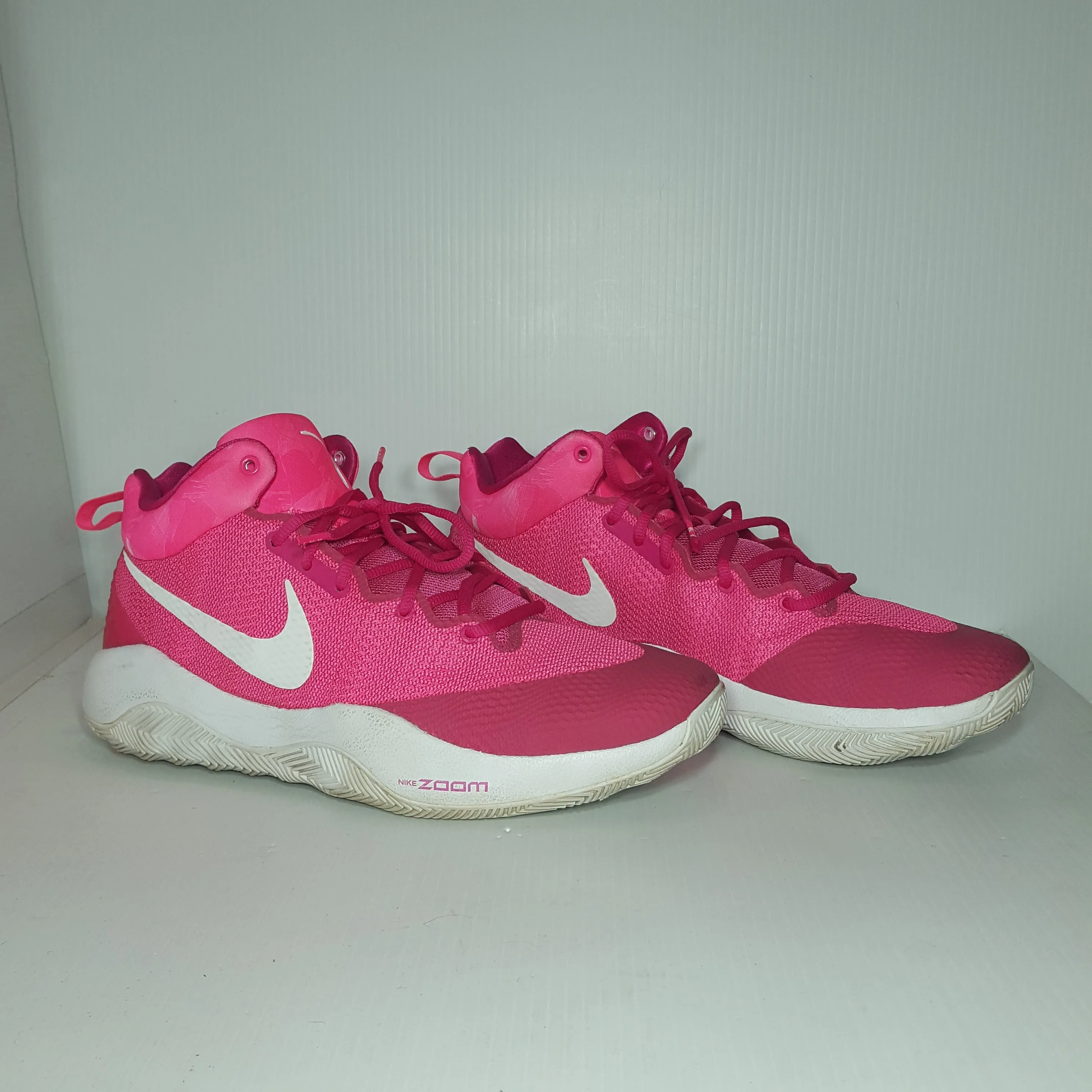 Nike Mens Basketball Shoes - Size 13 - Pre-owned - 1ULC9Y