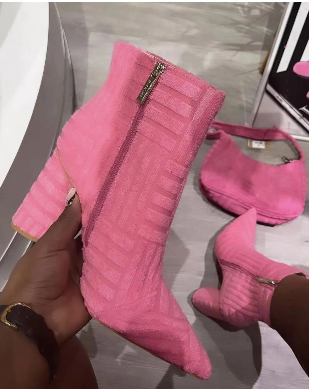 Suede Plush Pointed Toe Fur Heel Boots